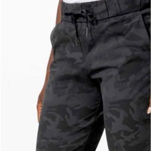 Lululemon On The Fly 7/8 Pant 27” **NWT**